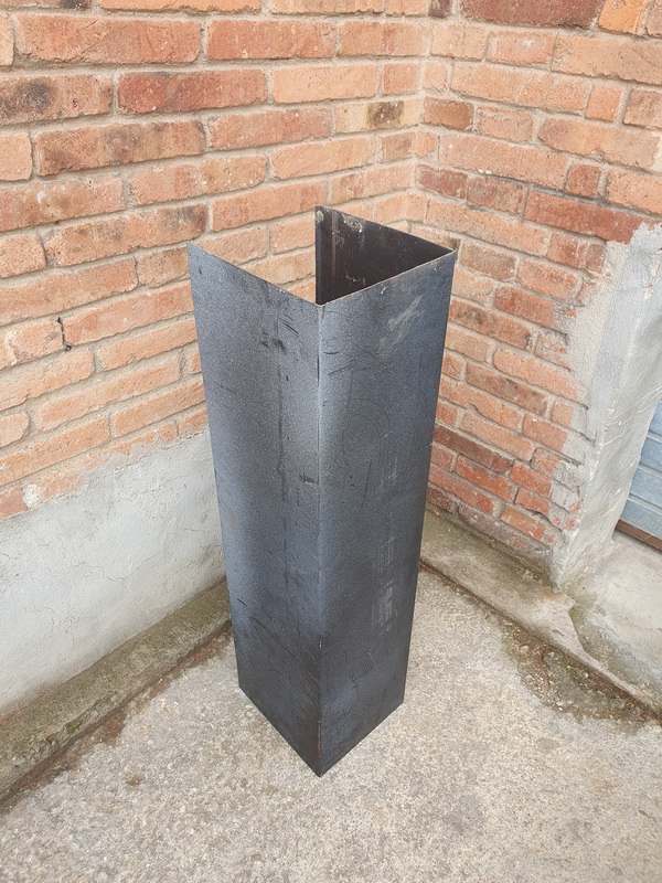 embellecedor tuberia chimenea hierro 100x24.5x26.5 1u